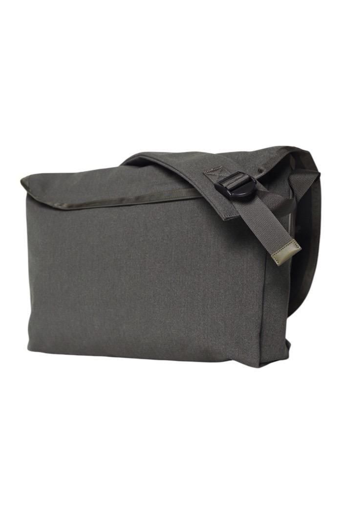 Hender Scheme messenger bag large – unexpected store