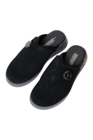 pg / EMPTY - black