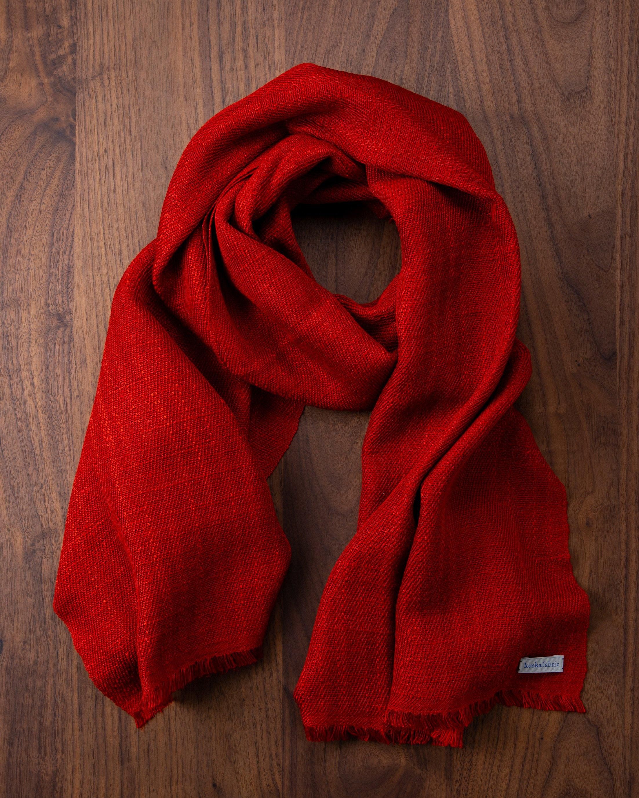 手紡ぎ真綿マフラー / 茜 | 京都の手織りファブリックブランド