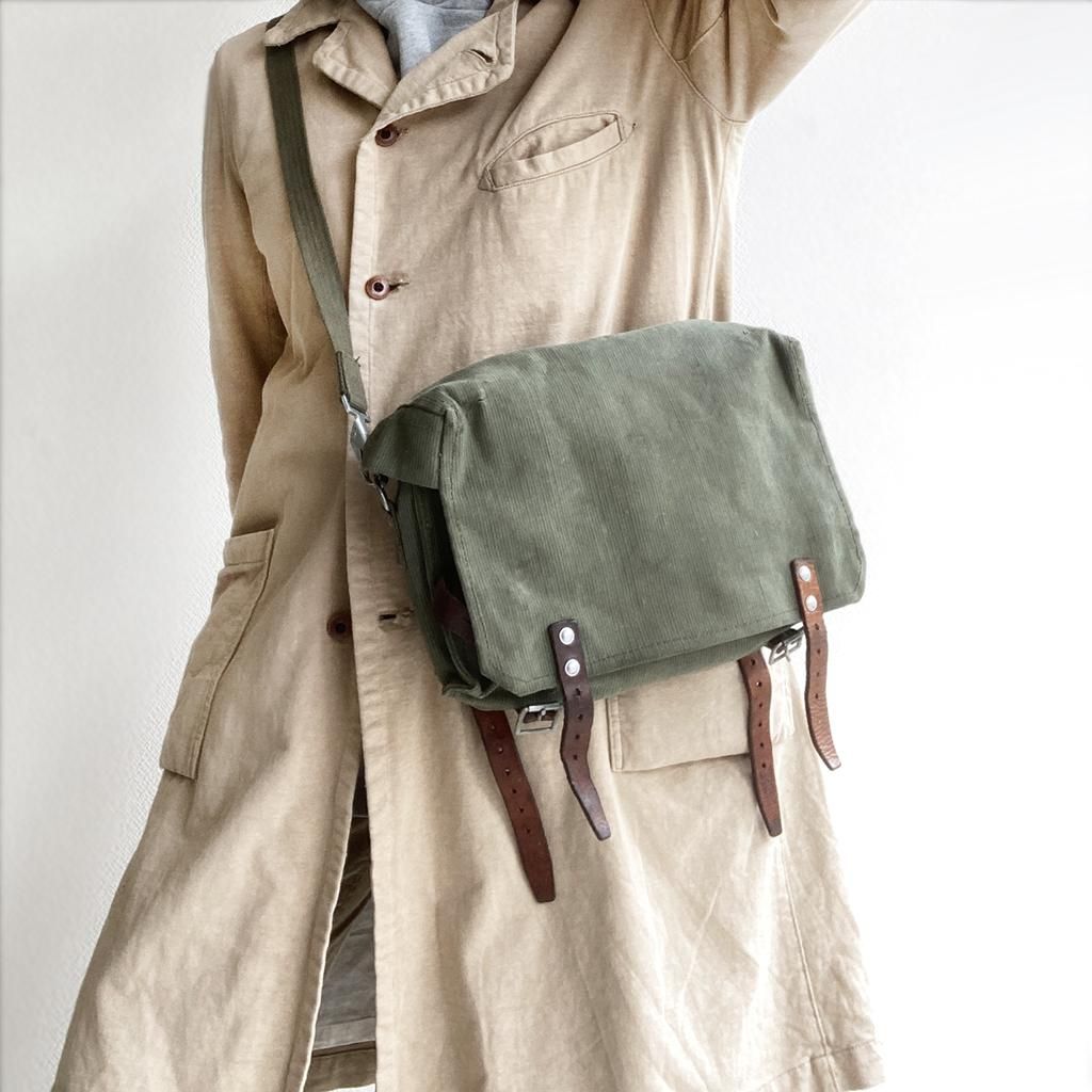 1950's Swiss army tools Shoulder bag Sage green - マメチコ 1950's Swiss army tools Shoulder bag Sage green - マメチコ