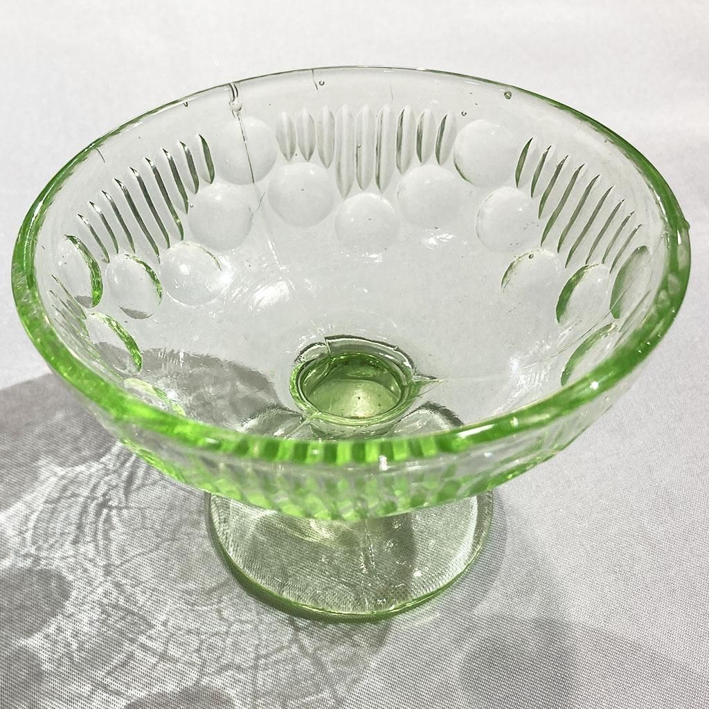 ウランガラス シャーベットカップ 1912年ー1926年頃製造 ウランガラス シャーベットカップ 1912年ー1926年頃製造