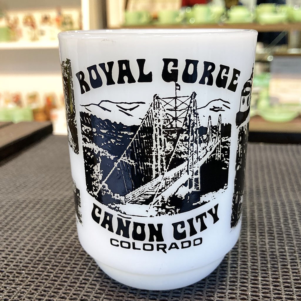 9オンスマグ Royal Gorge Canon City 1977年～1986年製造 Fire-King