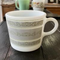 オールドパイレックス販売店マメチコ Fire-king食器通販