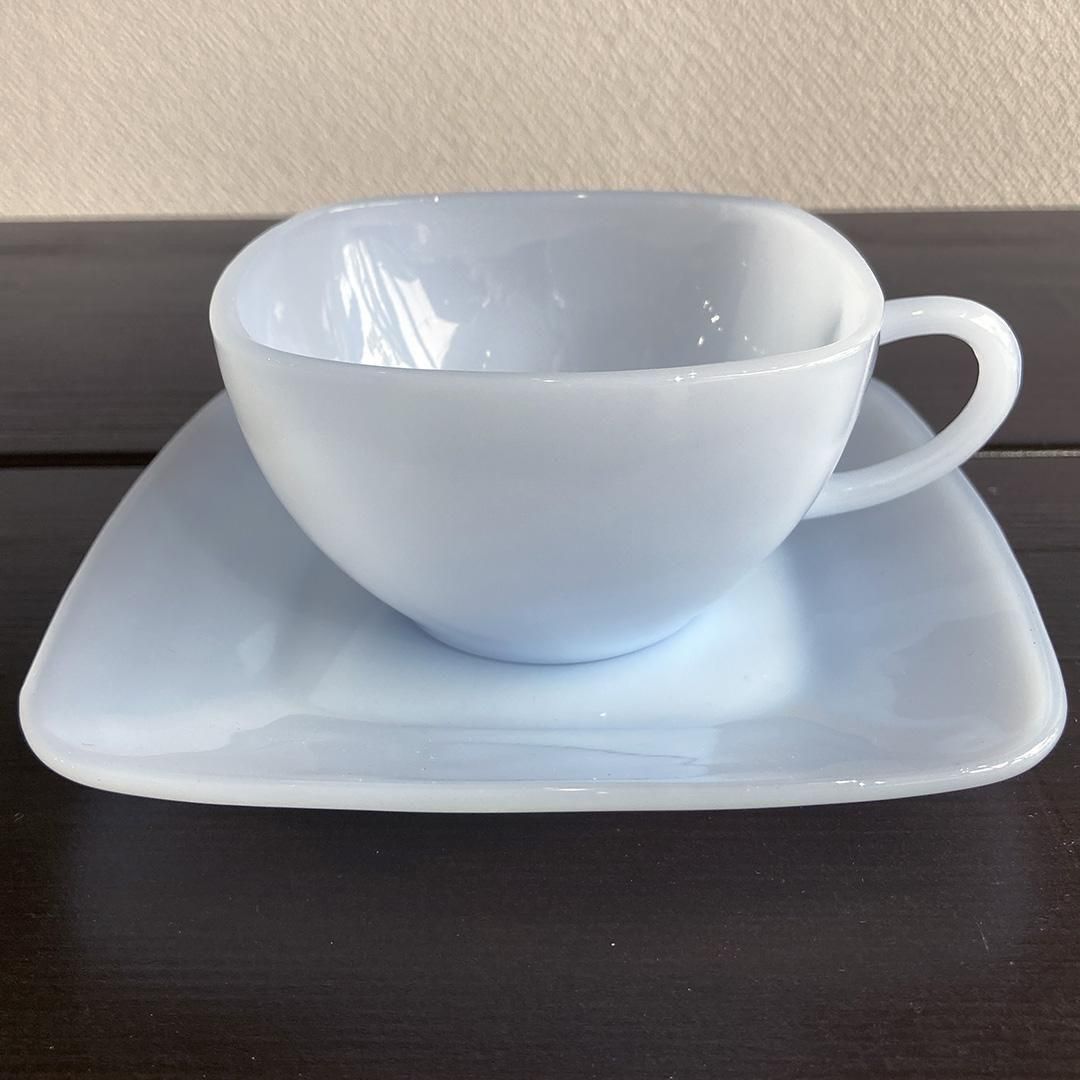 ファイヤーキング　アズライト　ディナープレート５枚セット　カップソーサー２枚付き ファイヤーキングアズライトディナープレート5枚セットカップ