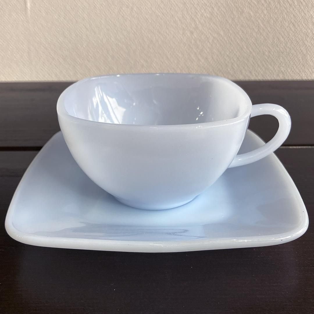 チャームカップ＆ソーサー アズライトブルー Fire-king - マメチコ