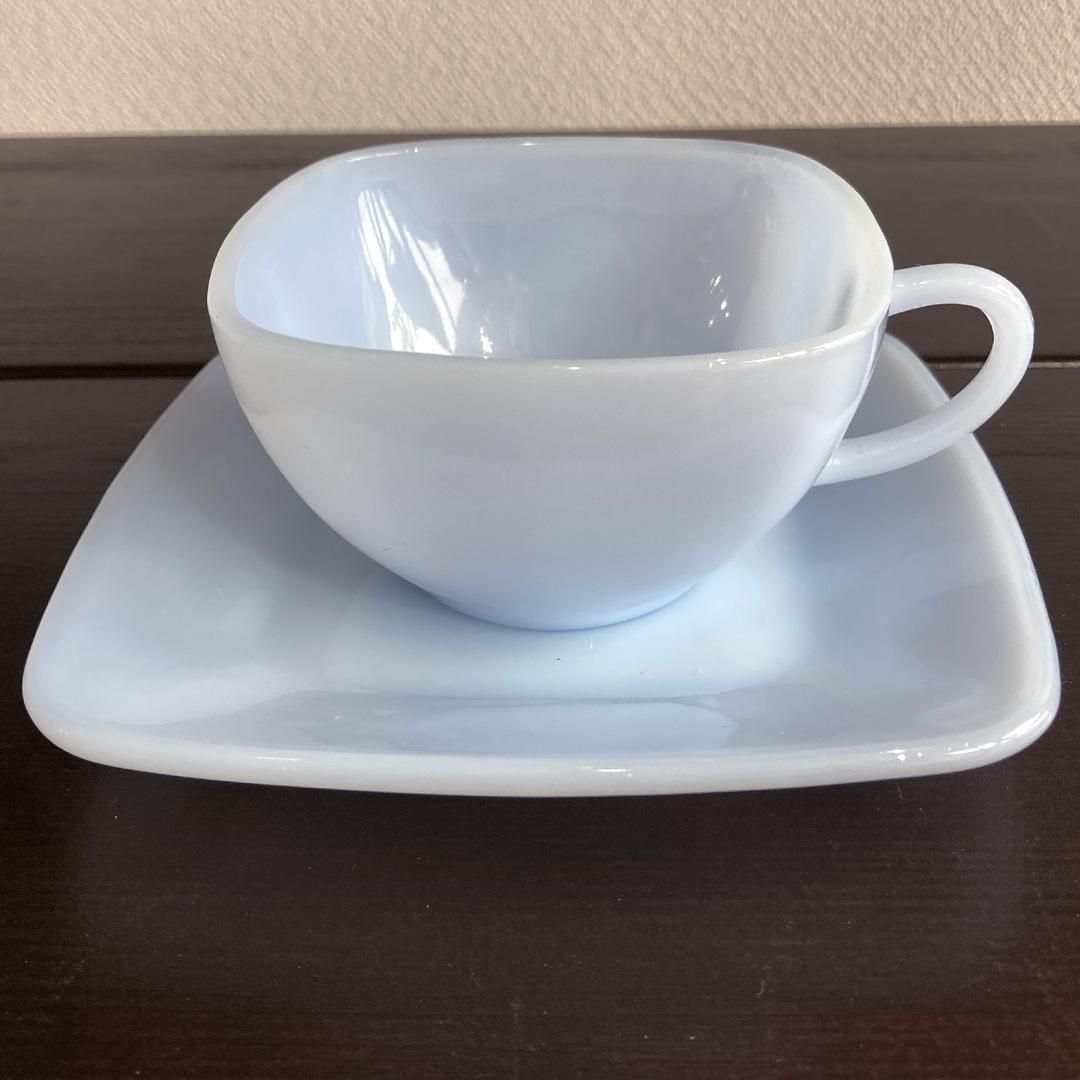 チャームカップ＆ソーサー アズライトブルー Fire-king - マメチコ