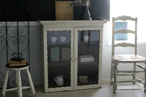 お急ぎ便不可 イギリスアンティーク家具 10年代ホワイトペイント 白色 のガラスキャビネット 収納棚 本店 Uvレジン材料 ハンドメイド用 パーツ専門店 隠れ工房 Green Ocean お急ぎ便不可 イギリスアンティーク家具 10年代ホワイトペイント 白色 のガラスキャビネット 収納棚 本店 Uvレジン材料 ハンドメイド用 パーツ専門店 隠れ工房 Green Ocean