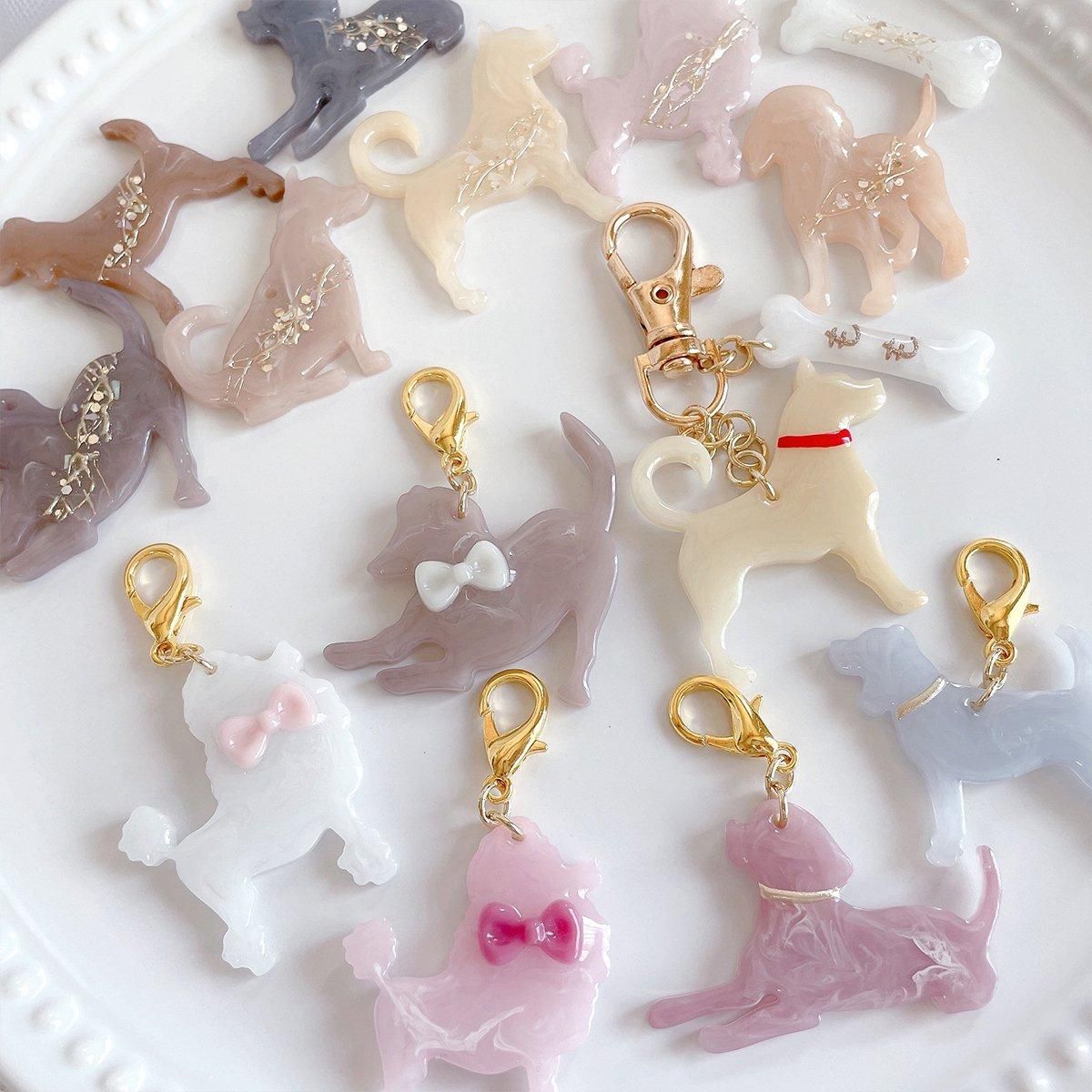 696 オルゴナイト 犬　わんこ　ムーアカイト　レジン 　御守り 696 オルゴナイト 犬 わんこ ムーアカイト レジン 御守り