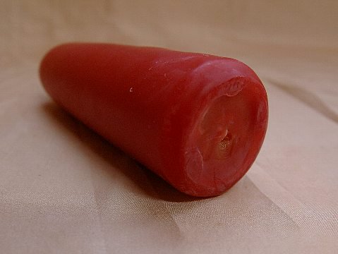 赤い蜜蝋ロウソク