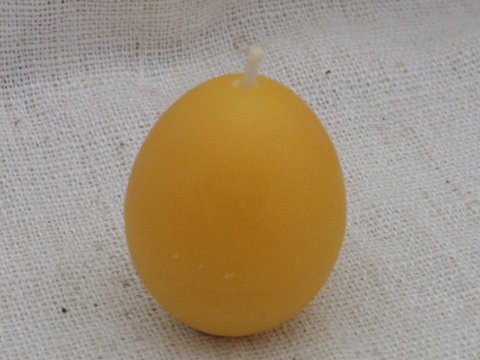 ミツロウの卵ロウソク