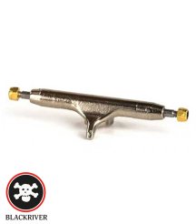 <img class='new_mark_img1' src='https://img.shop-pro.jp/img/new/icons9.gif' style='border:none;display:inline;margin:0px;padding:0px;width:auto;' />BLACKRIVER TRUCKS First Aid SILVER【シングルハンガー・３４ミリ】