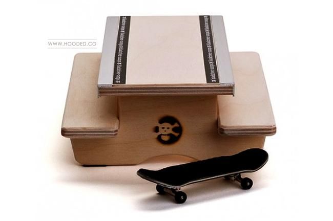 BLACKRIVER Table Mini | テーブル - HOODED【指スケ専門店・指スケ製造メーカー】FINGERBOARD STORE