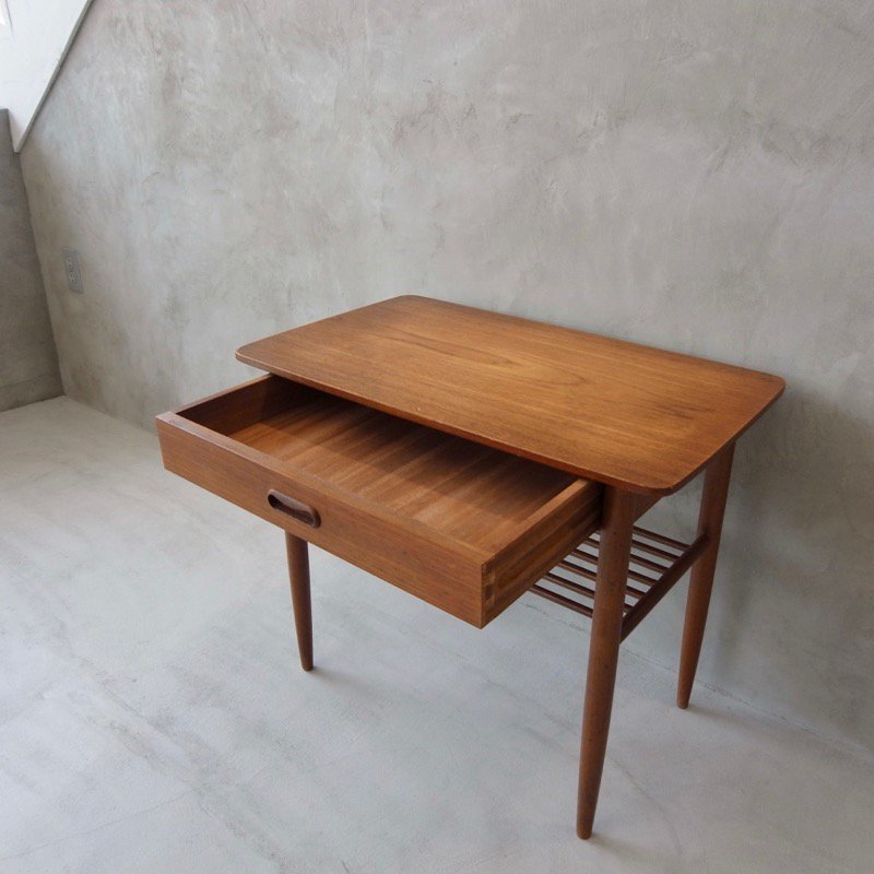Side table in teak - SEVEN STYLE｜北欧ヴィンテージ・北欧家具・北欧照明