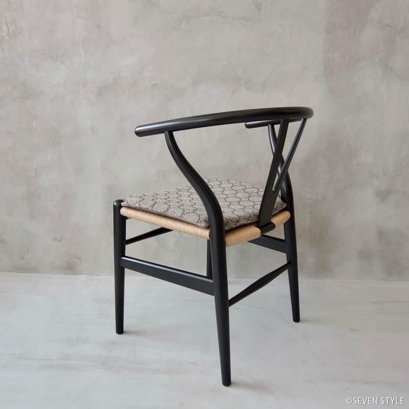 送料無料】CH24/Yチェア（オーク材・ブラック塗装） | カール