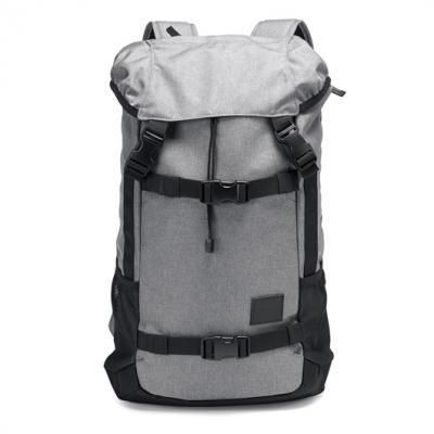 Nixon ニクソン Landlock ランドロック Se H Grayのバッグ 通販ならglash Beam