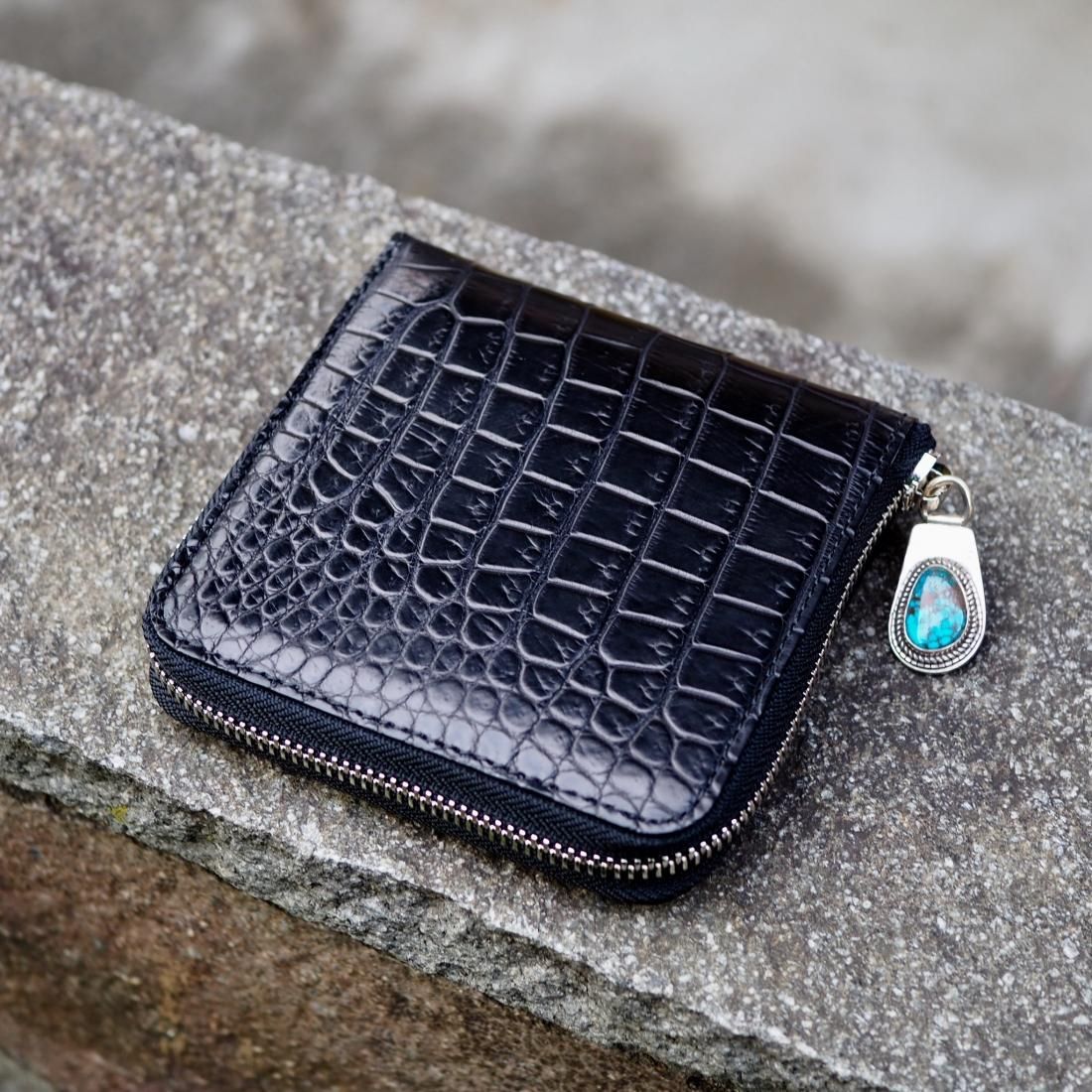 7SENSE】クロコダイル・ポロサス・ラウンドジップ二折財布 7SENSE】クロコダイル・ポロサス・ラウンドジップ二折財布