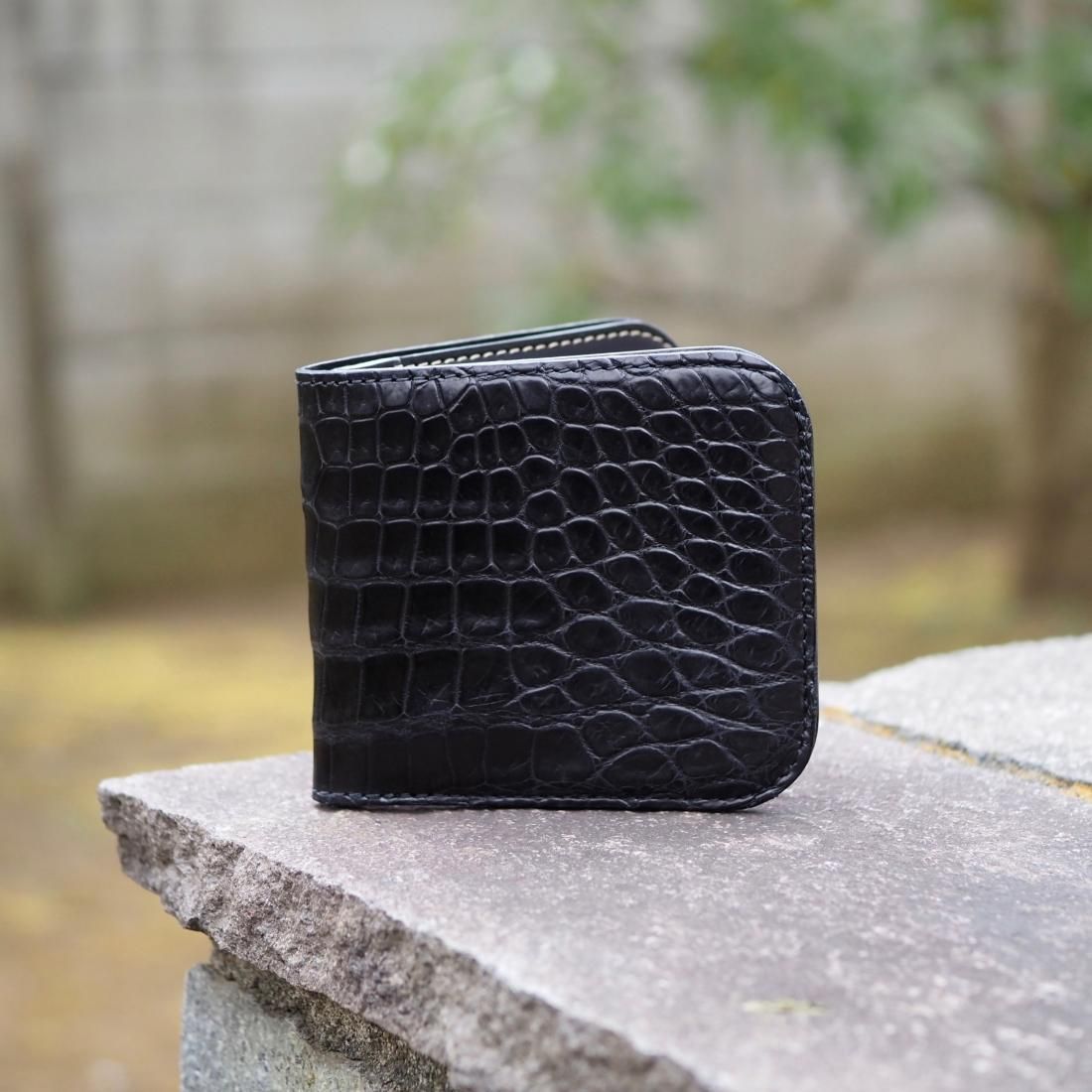 7SENSE】クロコダイル・ポロサス・コンパクト二折財布/ブラック 7SENSE】クロコダイル・ポロサス・コンパクト二折財布/ブラック