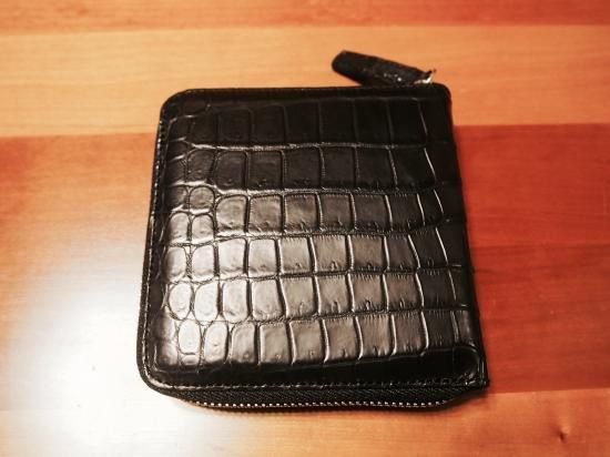 7SENSE】クロコダイル・ポロサス・ラウンドジップ二折財布 7SENSE】クロコダイル・ポロサス・ラウンドジップ二折財布