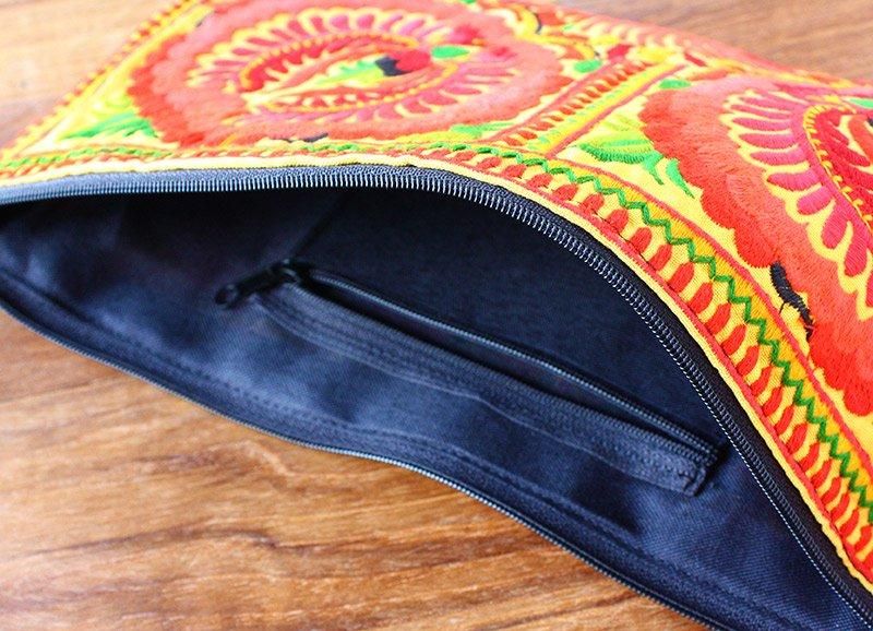 モン族刺繍 大判 マルチカバー ヴィンテージ 155✖️145cm モン族刺繍 大判 マルチカバー ヴィンテージ 155✖️145cm