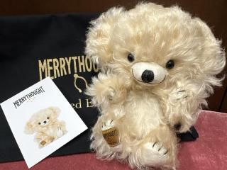 <img class='new_mark_img1' src='https://img.shop-pro.jp/img/new/icons5.gif' style='border:none;display:inline;margin:0px;padding:0px;width:auto;' />CHEEKY LITTLE MACARON VANILLA