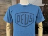 Deus Ex Machina デウス エクス マキナ  DMS71892A 『 SHIELD INDIGO TEE 』T-SHIRT Tシャツ 半袖 LIGHT BLUE