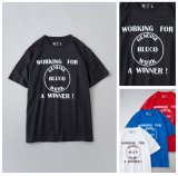 BLUCO ブルコ 1203 - WINNER -  PRINT TEE プリント Tシャツ 半袖 4color　BLU/RED/SUM/WHT
