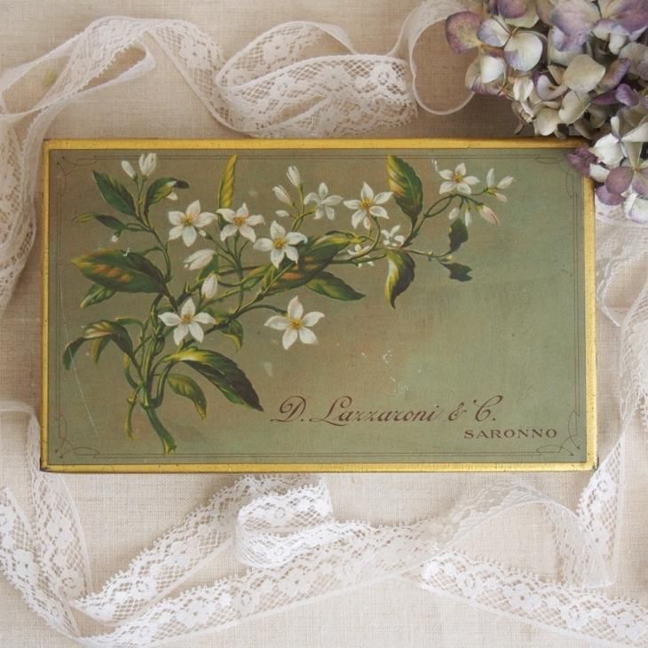 イタリア D. LAZZARONI&C. SARONNO 白いお花のティン缶 ボックス イタリア D. LAZZARONI&C. SARONNO 白いお花のティン缶 ボックス