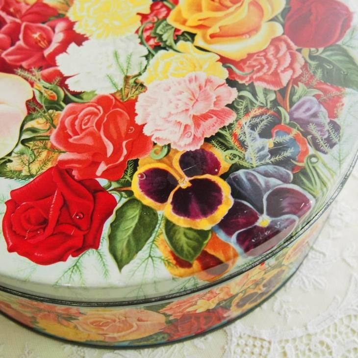 オランダ ローズ＆フラワー 薔薇といろいろなお花のティン缶