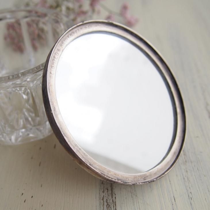 シルバーメタルお花模様の蓋付 ガラスのパウダージャー - ヴィンテージ