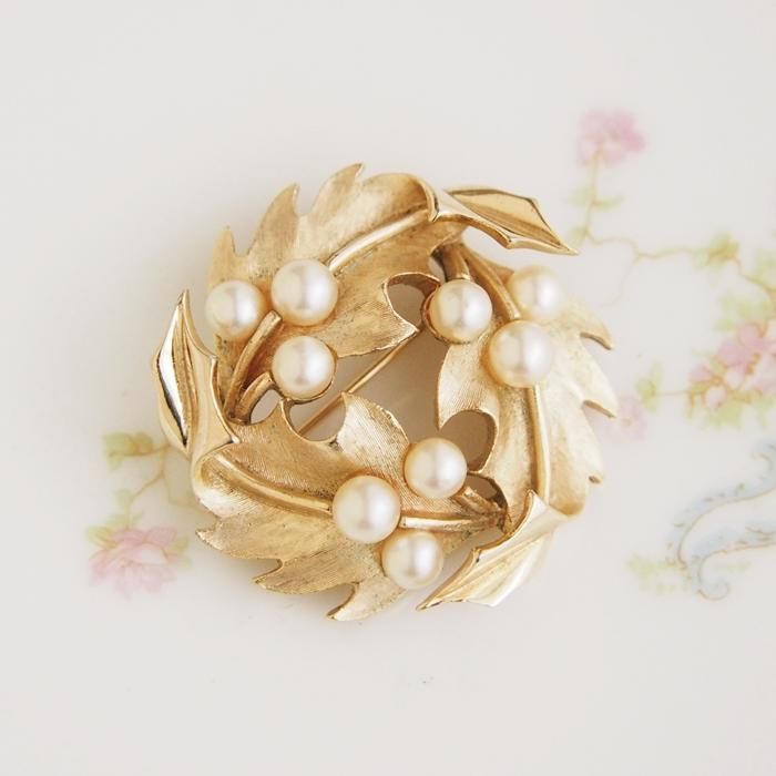 TRIFARI 未使用 ブローチ パール フラワー Trifari flower brooch - Etsy 日本