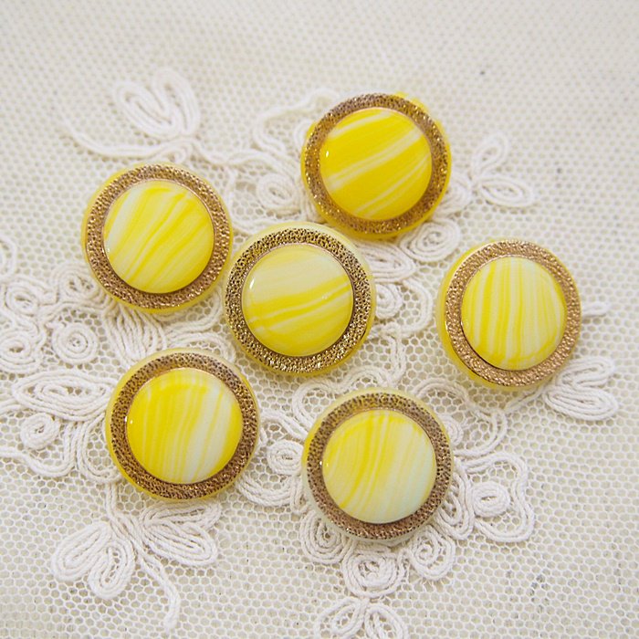 SALE／99%OFF】 鮮やかな黄色の花 ヴィンテージガラスボタンボタンのヘアゴム