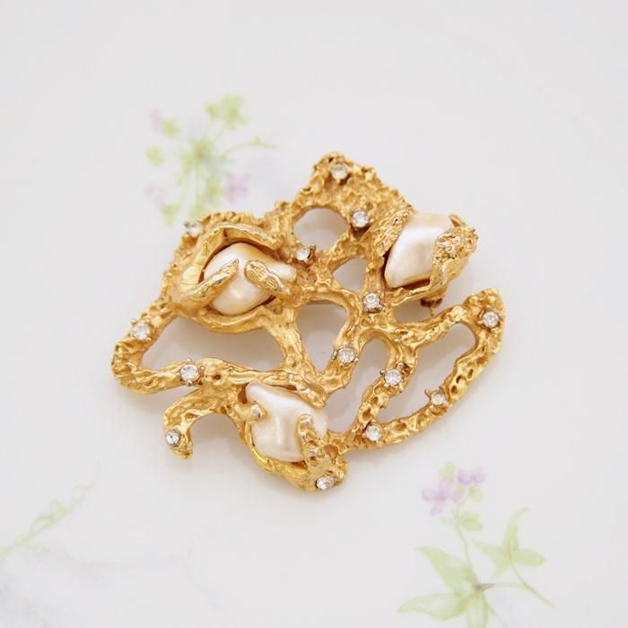 ヴィンテージ ブローチ　サンゴ　バラ　デザイン GOLD 金 1/20 12K ヴィンテージ ブローチサンゴバラデザイン GOLD 金 1/20 12K
