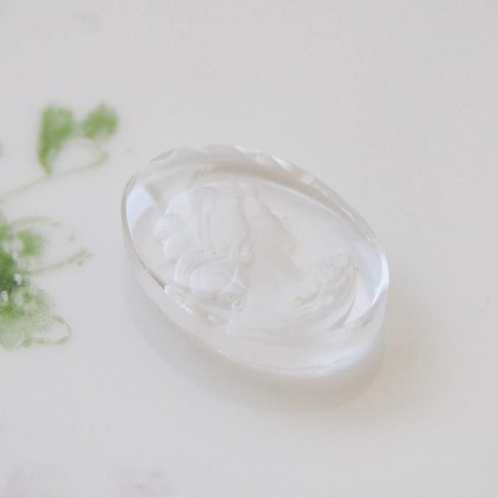 レア【西ドイツ製】ヴィンテージインタリオ 蝶々と花31mm 1個1700円 レア【西ドイツ製】ヴィンテージインタリオ 蝶々と花31mm 1個1700円