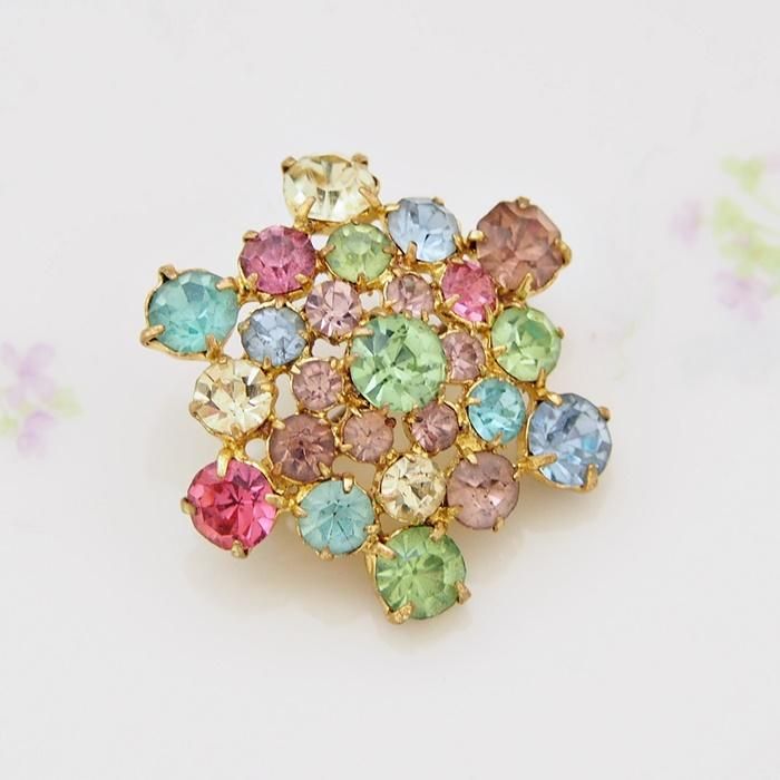 ヴォーグビジュ❤️VOGUEBIJOUX❤️マルチストーン カボションブローチ ヴォーグビジュ❤️VOGUEBIJOUX❤️マルチストーン カボション