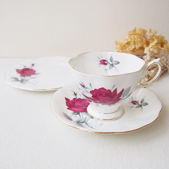 イギリス Royal Albert Sweet Romance ロイヤルアルバート レッド