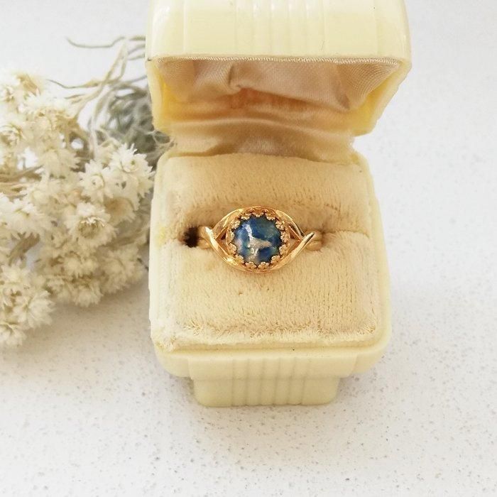 古代ガラスマウントの指輪　金？　着用可能 古代ガラスマウントの指輪 金？ 着用可能 USA製1957年HERFFJONES社