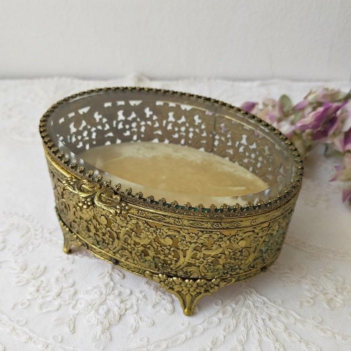 ジュエリーボックス・ケース ガラスの蓋の宝石箱 お花模様 ジュエリーボックス・ケース ガラスの蓋の宝石箱 お花模様