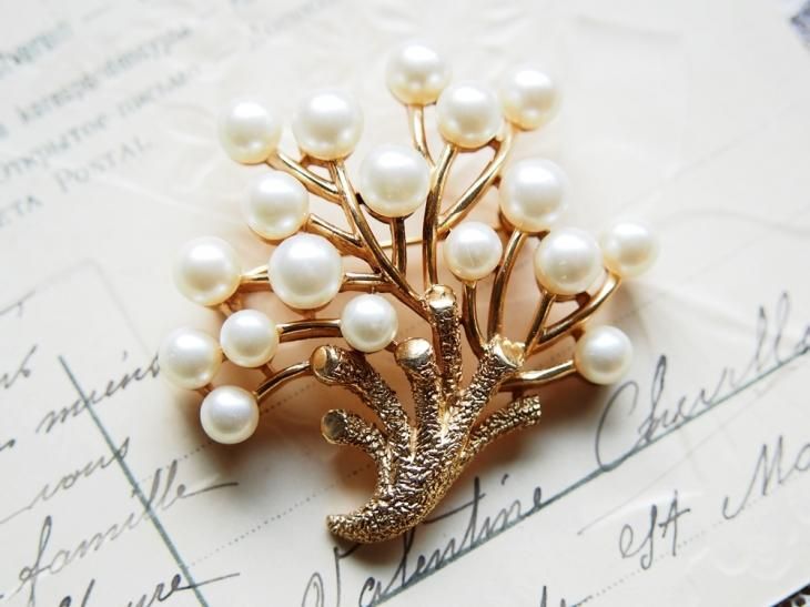 Trifari トリファリ ゴールドトーン フェイクパール ツリーのブローチ