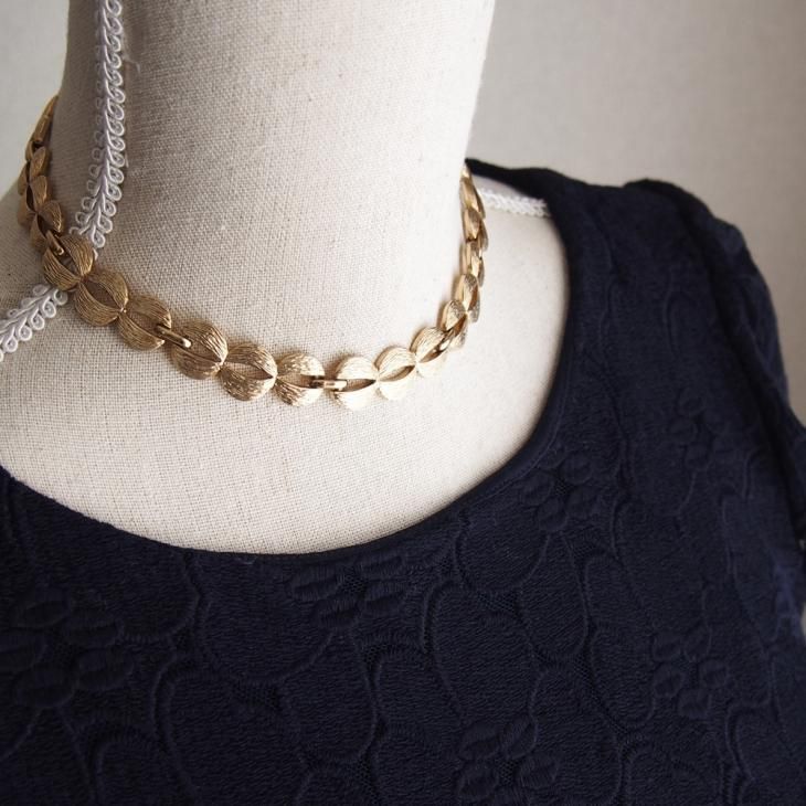 美品】Monet モネ リーフ チェーン ネックレス マットゴールド
