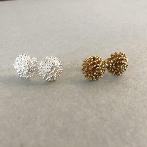 nakagawa kumiko】つぶの花ピアス 18KGP - ecila design