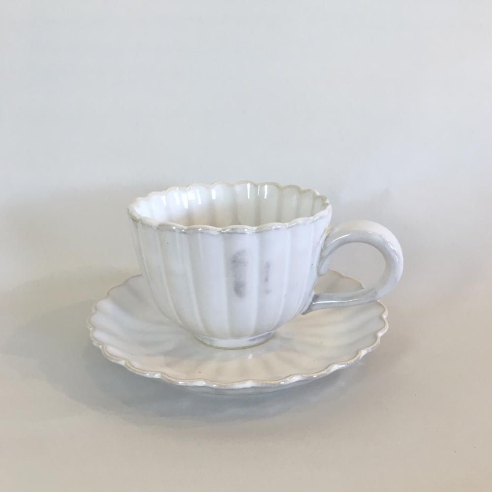 瀬戸焼】ANGLE villaカップ&ソーサー(white) - ecila design 瀬戸焼】ANGLE villaカップ&ソーサー(white) - ecila design