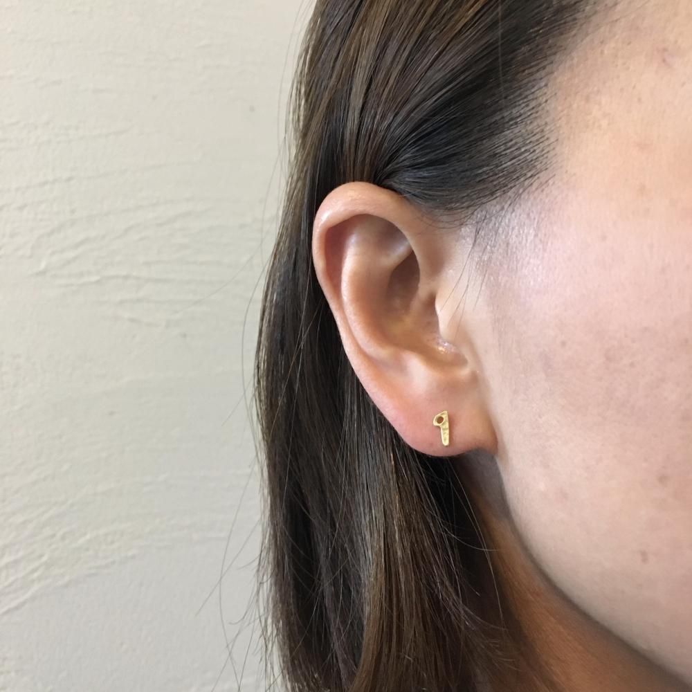 mauve】 ハーケンピアス（片耳ずつ） - ecila design