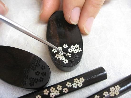 紫檀 象嵌貝殻 墨床 机面置物 筆架文房置物·案頭筆棚 書道具現代工芸品美術品 黒檀 箸置 5個セット 象嵌 貝象嵌 銘木 木製 手仕事 カトラリー