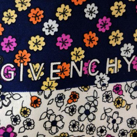 GIVENCHY Vintage Scarf <br/>Apple Print 1960s 3