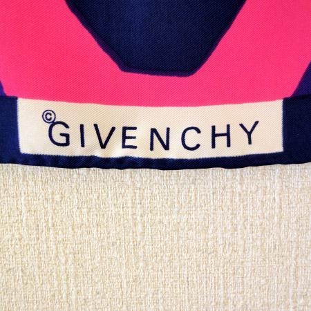 GIVENCHY Vintage Scarf<br/> Geometric Pattern <br/>Robinson & Golluber 4
