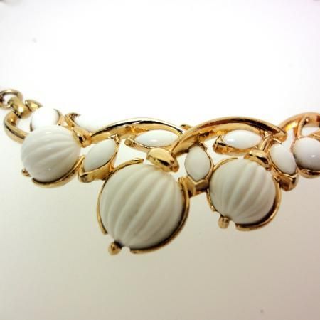 Trifari Vintage Necklace Milk Glass & Lucite Cherries 3