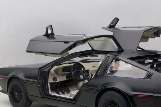 オートアートモデルカーDelorean Dmc-12 in Matt Black by オートアートモデルカーDelorean Dmc-12 in Matt Black by