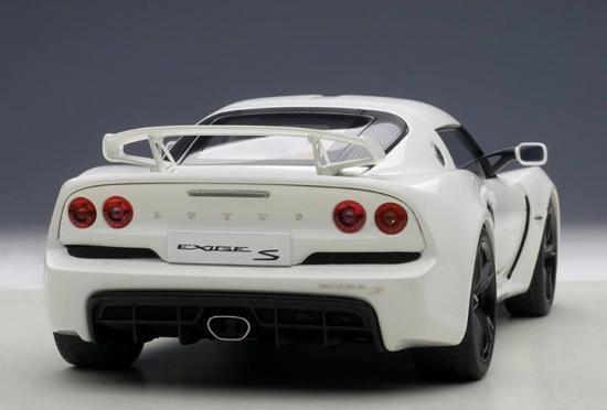 オートアートモデルカーLotus Exige S in White by AUTOart Diecast Model - 1/18 モデルカー  専門通販 Diecast World