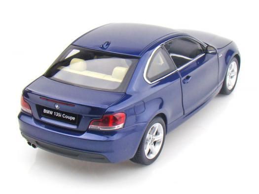 1/18 モデルカー kyosho BMW 135I (E82) Coupe Bue 1/18 モデルカー kyosho BMW 135I (E82) Coupe Bue