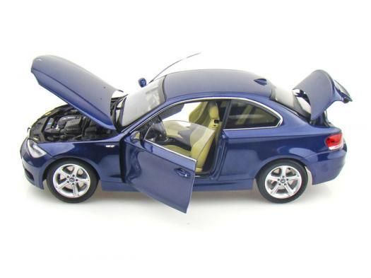 1/18 モデルカー kyosho BMW 135I (E82) Coupe Bue 1/18 モデルカー kyosho BMW 135I (E82) Coupe Bue